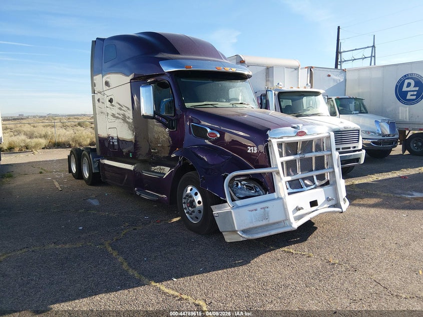 2022 Peterbilt 579 VIN 1XPBD49X6ND778757 — IAAI salvage auction photo
