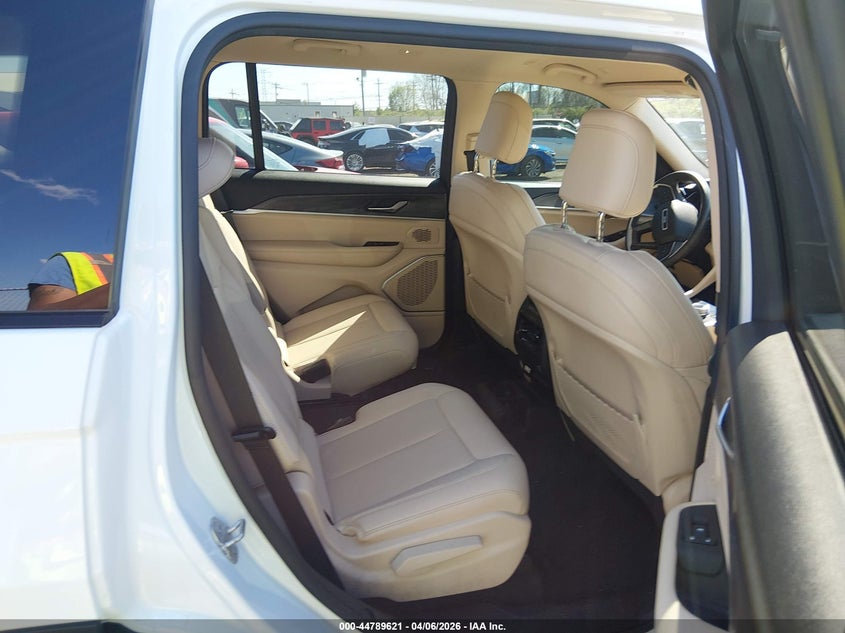 2022 Jeep Grand cherokee l VIN 1C4RJKBG5N8579330 IAAI salvage auction — RIGHT FRONT, Wait Title, sold $9,000 on 2026-07-30 (photo 8)