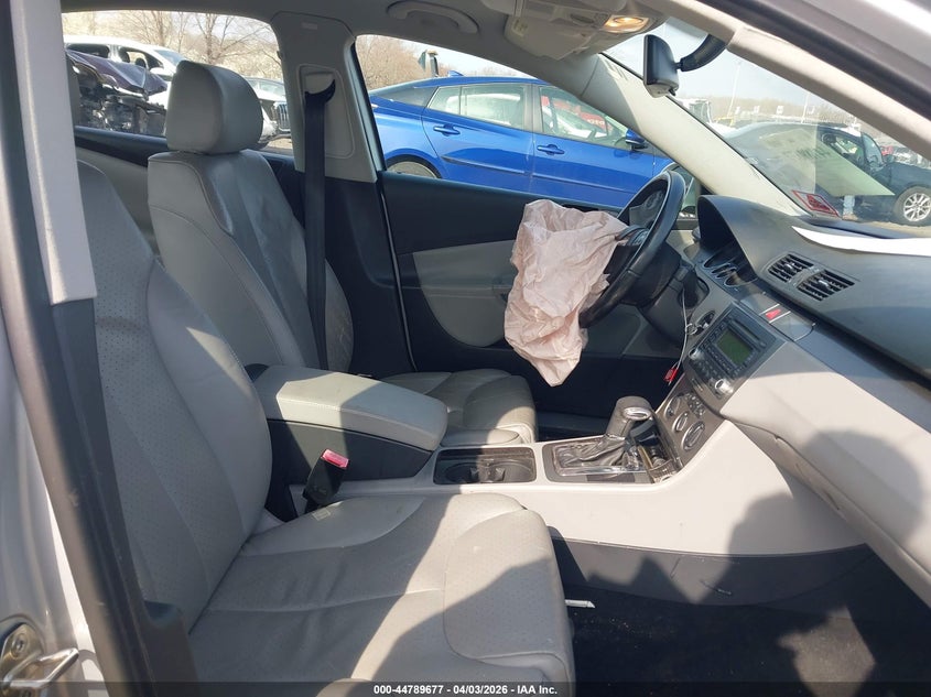 2006 Volkswagen Passat VIN WVWEK93CX6P060345 IAAI salvage auction — FRONT & REAR, Salvage (New Jersey), sold $425 on 2026-08-10 (photo 5)