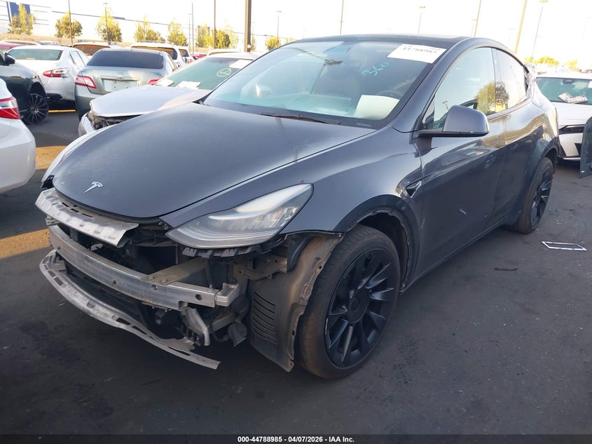 2021 Tesla Model y VIN 5YJYGAEE8MF180134 IAAI salvage auction — FRONT & REAR, Wait Title, sold $8,600 on 2026-07-08 (photo 2)