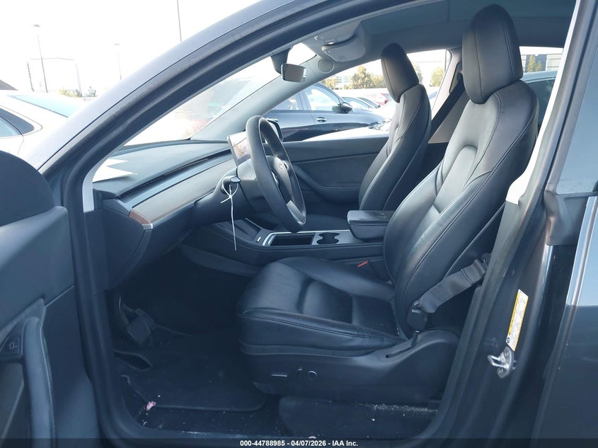 2021 Tesla Model y VIN 5YJYGAEE8MF180134 IAAI salvage auction — FRONT & REAR, Wait Title, sold $8,600 on 2026-07-08 (photo 5)