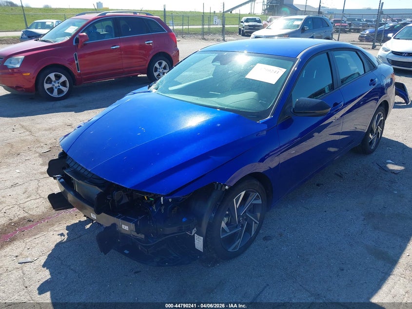 2025 Hyundai Elantra VIN KMHLM4DJ3SU164443 IAAI salvage auction — RIGHT FRONT, Salvage (Illinois), sold $5,600 on 2026-07-15 (photo 2)