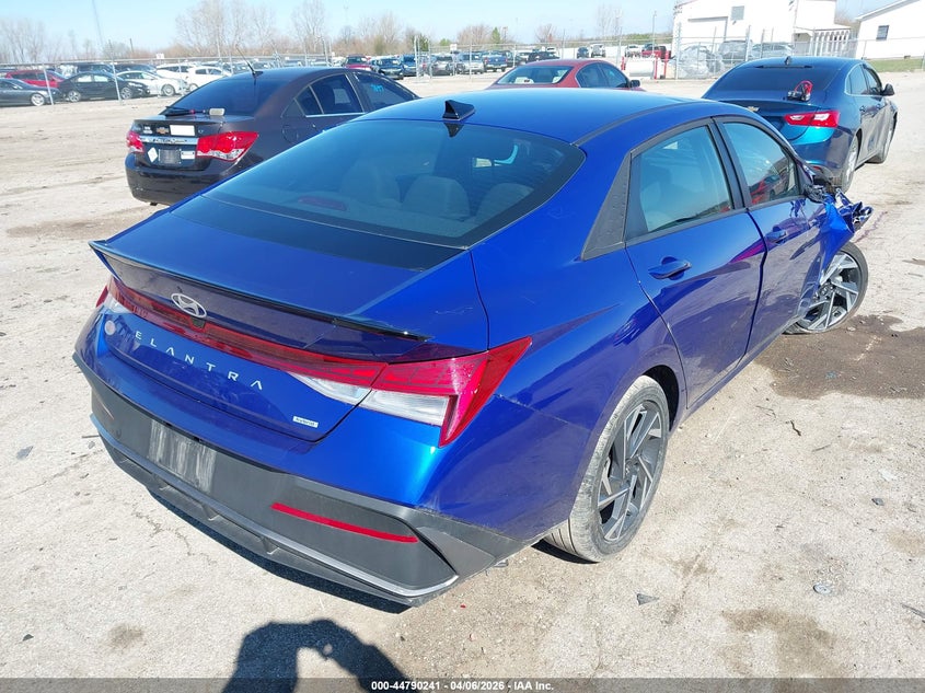 2025 Hyundai Elantra VIN KMHLM4DJ3SU164443 IAAI salvage auction — RIGHT FRONT, Salvage (Illinois), sold $5,600 on 2026-07-15 (photo 4)