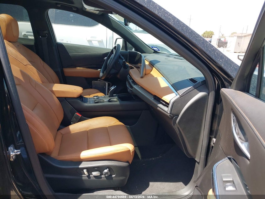 2024 Cadillac Xt4 VIN 1GYFZER40RF242147 IAAI salvage auction — REAR END, Salvage Title, sold $15,600 on 2026-07-14 (photo 5)