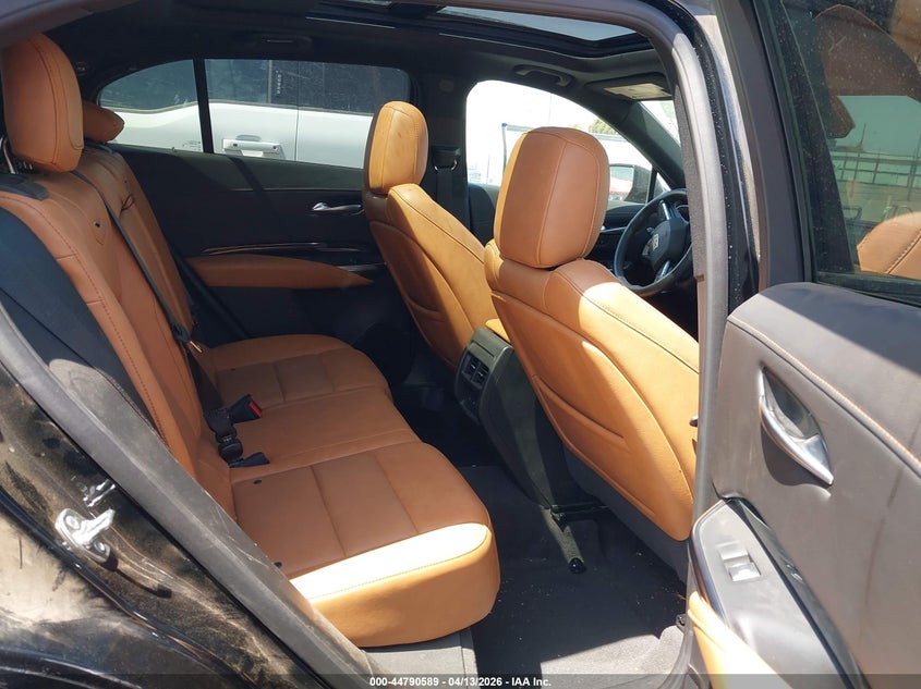 2024 Cadillac Xt4 VIN 1GYFZER40RF242147 IAAI salvage auction — REAR END, Salvage Title, sold $15,600 on 2026-07-14 (photo 8)