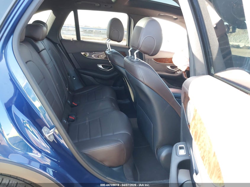 2017 Mercedes-benz Glc VIN WDC0G4KBXHF119310 IAAI salvage auction — FRONT END, Wait Title, sold $4,100 on 2026-08-18 (photo 8)