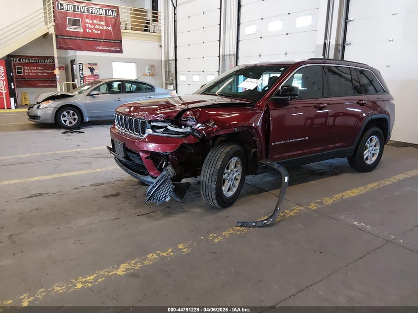 2024 Jeep Grand cherokee VIN 1C4RJHAG2RC162996 IAAI salvage auction — LEFT FRONT, Salvage (Oregon), sold $9,500 on 2026-07-30 (photo 2)