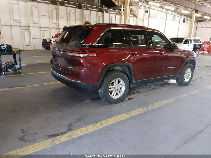 2024 Jeep Grand cherokee VIN 1C4RJHAG2RC162996 IAAI salvage auction — LEFT FRONT, Salvage (Oregon), sold $9,500 on 2026-07-30 (photo 4)