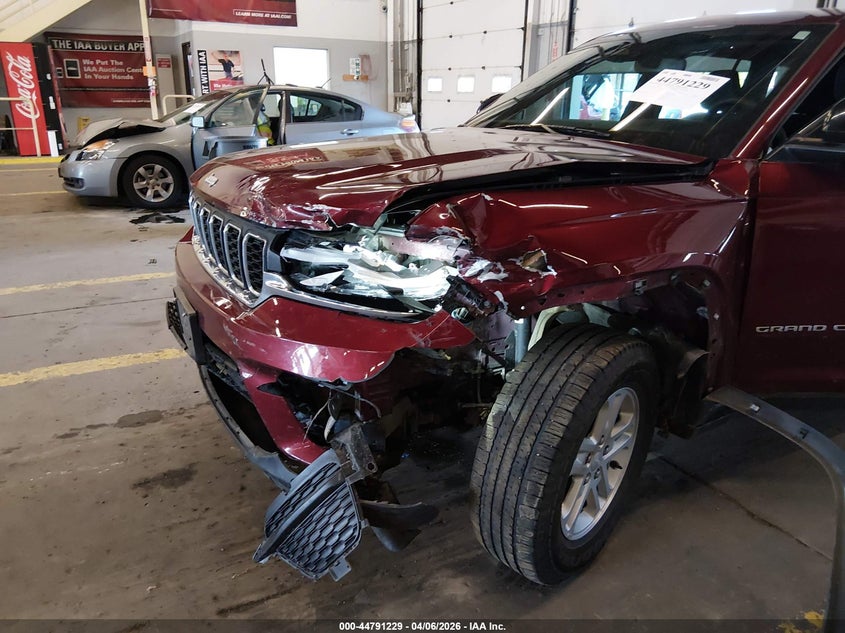 2024 Jeep Grand cherokee VIN 1C4RJHAG2RC162996 IAAI salvage auction — LEFT FRONT, Salvage (Oregon), sold $9,500 on 2026-07-30 (photo 6)