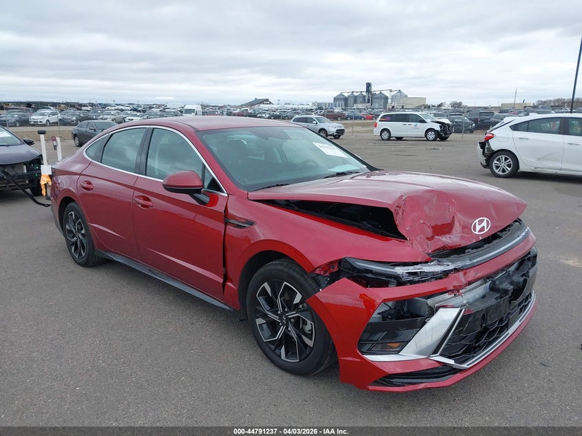 2024 Hyundai Sonata VIN KMHL64JA8RA369086 IAAI salvage auction — FRONT END, Clear (Minnesota), sold $5,650 on 2026-07-29 (photo 1)
