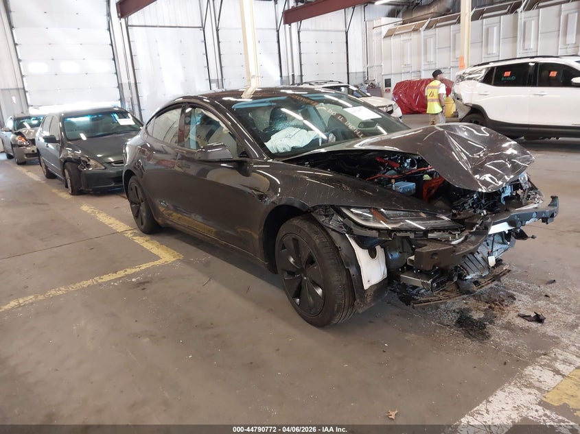2025 Tesla Model 3 VIN 5YJ3E1EA4SF042889 IAAI salvage auction — FRONT END, Salvage (Oregon), sold $9,200 on 2026-07-09 (photo 1)