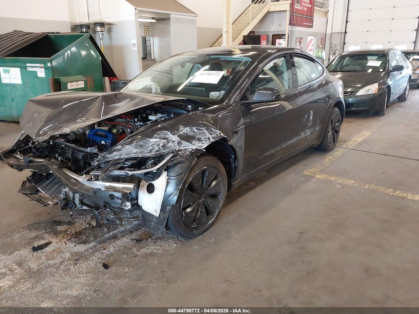 2025 Tesla Model 3 VIN 5YJ3E1EA4SF042889 IAAI salvage auction — FRONT END, Salvage (Oregon), sold $9,200 on 2026-07-09 (photo 2)