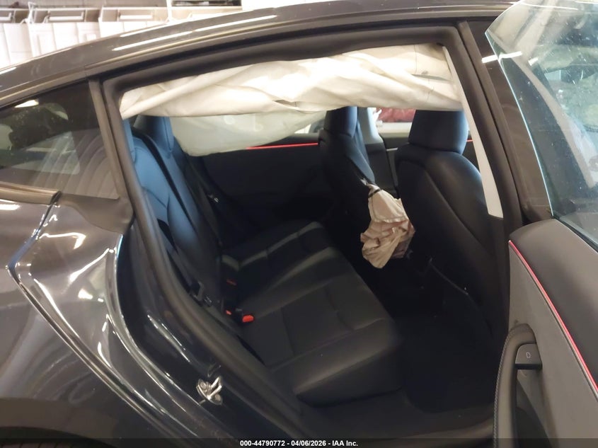 2025 Tesla Model 3 VIN 5YJ3E1EA4SF042889 IAAI salvage auction — FRONT END, Salvage (Oregon), sold $9,200 on 2026-07-09 (photo 8)