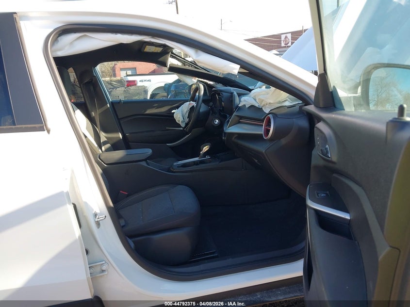 2024 Chevrolet Trax VIN KL77LGE27RC130102 IAAI salvage auction — FRONT END, Salvage Title, sold $4,975 on 2026-07-16 (photo 5)