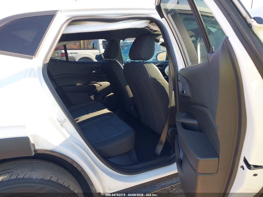 2024 Chevrolet Trax VIN KL77LGE27RC130102 IAAI salvage auction — FRONT END, Salvage Title, sold $4,975 on 2026-07-16 (photo 8)