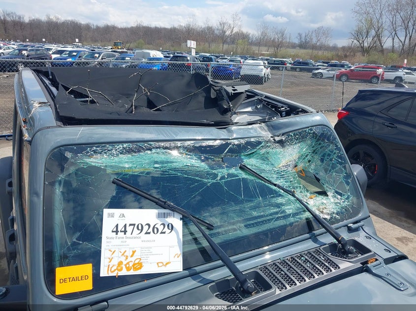 2025 Jeep Wrangler / VIN 1C4PJXDN8SW516701 IAAI salvage auction — ROOF, Wait Title, sold $12,600 on 2026-08-07 (photo 5)