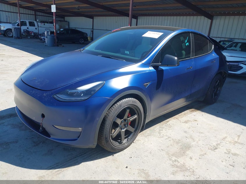 2022 Tesla Model y VIN 7SAYGDEF7NF326022 IAAI salvage auction — REAR END, Wait Title, sold $7,900 on 2026-07-30 (photo 2)