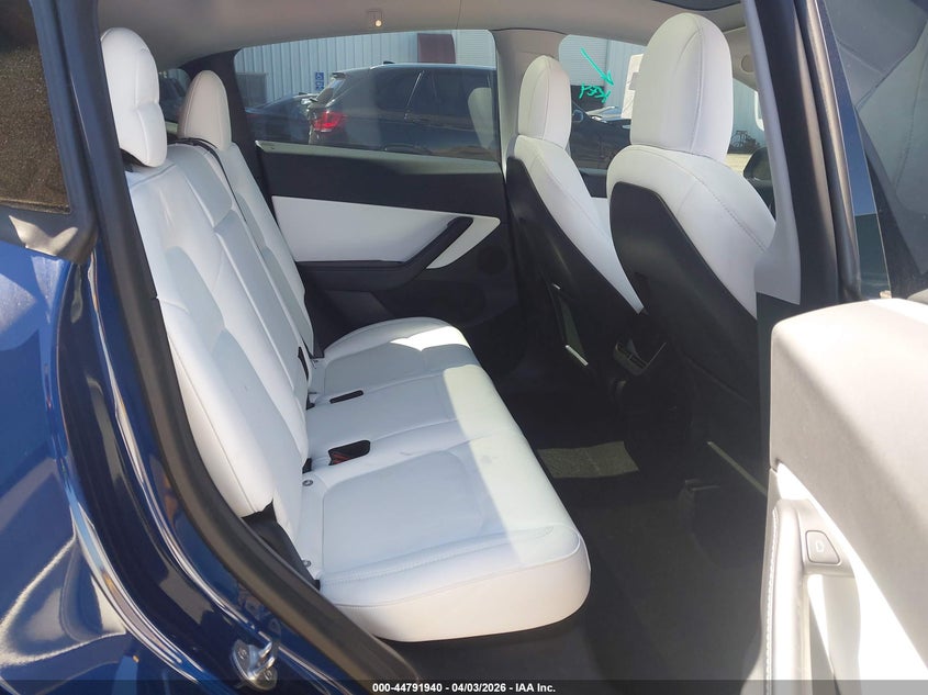 2022 Tesla Model y VIN 7SAYGDEF7NF326022 IAAI salvage auction — REAR END, Wait Title, sold $7,900 on 2026-07-30 (photo 8)