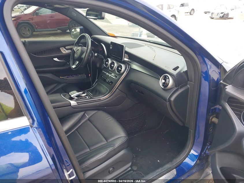 2017 Mercedes-benz Glc VIN WDC0G4JBXHF118238 IAAI salvage auction — FRONT END, Salvage Title, sold $5,950 on 2026-07-22 (photo 5)