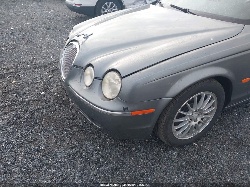 2006 Jaguar S type VIN SAJWA01A56FN57234 IAAI salvage auction — NORMAL WEAR, Clear (Michigan), sold $250 on 2026-07-13 (photo 6)