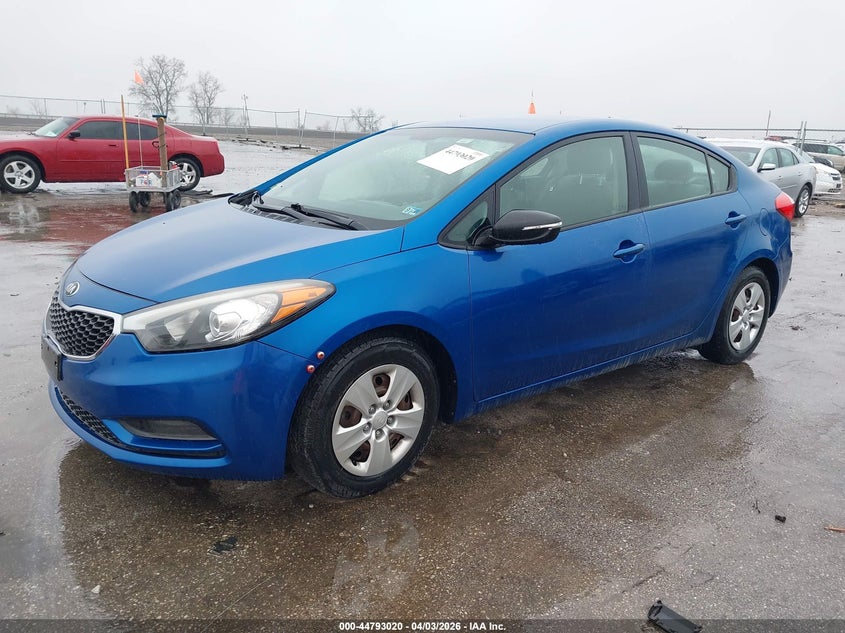 2015 Kia Forte VIN KNAFX4A60F5278745 IAAI salvage auction — RIGHT FRONT, Regular Certificate (Iowa), sold $1,050 on 2026-07-07 (photo 2)