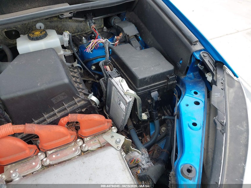 2017 Toyota Rav 4 VIN JTMDJREV2HD068019 IAAI salvage auction — ELECTRICAL, Salvage (Arizona), sold $7,800 on 2026-08-03 (photo 6)