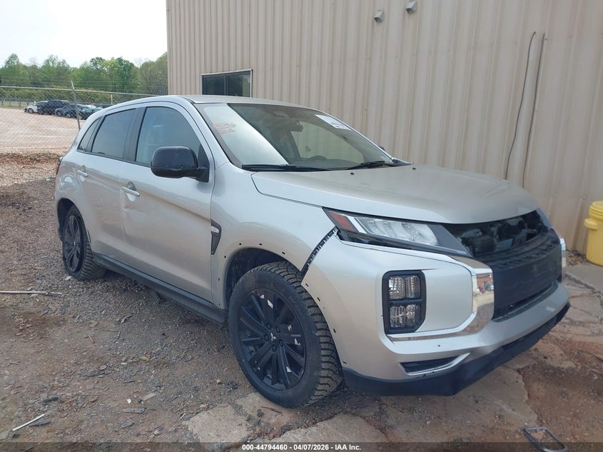 2024 Mitsubishi Outlander VIN JA4ARUAU7RU003657 IAAI salvage auction — FRONT END, Salvage (North Carolina), sold $5,950 on 2026-09-14 (photo 1)