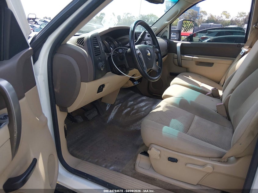 2014 Chevrolet Silverado VIN 1GC1KXC80EF190928 IAAI salvage auction — RIGHT SIDE, Salvage Title, sold $7,650 on 2026-07-30 (photo 5)