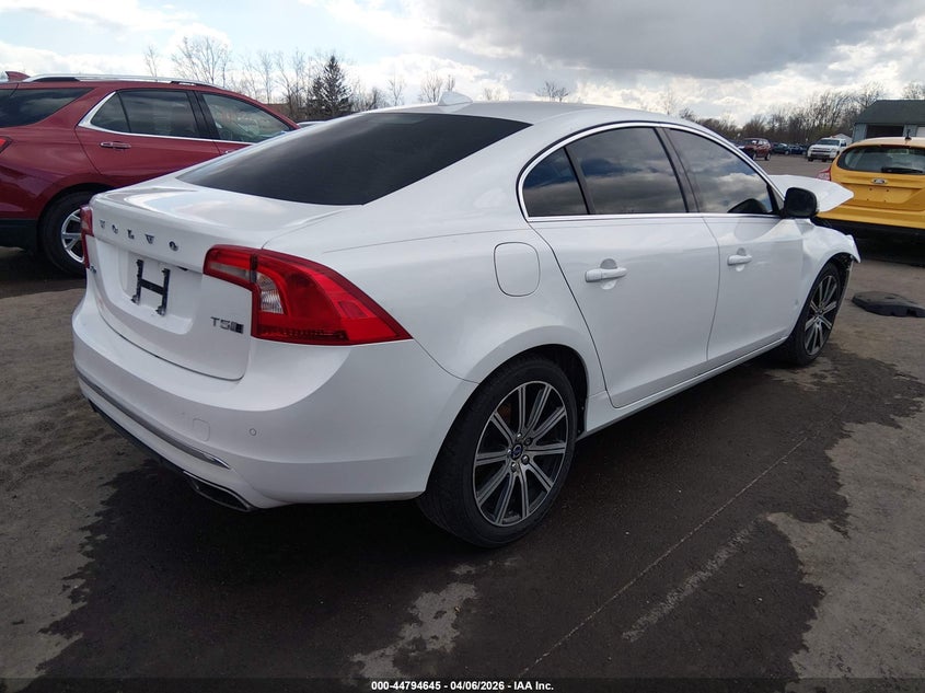 2018 Volvo VIN LYV402TK1JB166008 IAAI salvage auction — FRONT END, Wait Title, sold $1,400 on 2026-07-14 (photo 4)
