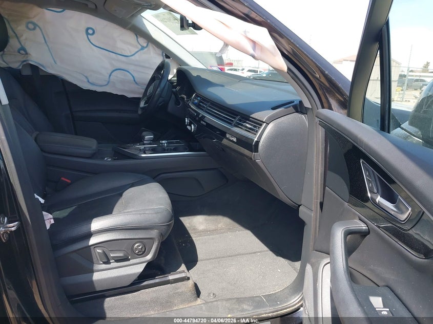 2019 Audi Q7 VIN WA1VAAF7XKD003958 IAAI salvage auction — RIGHT SIDE, Original (Texas), sold $4,850 on 2026-07-14 (photo 5)
