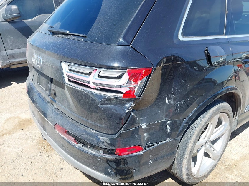 2019 Audi Q7 VIN WA1VAAF7XKD003958 IAAI salvage auction — RIGHT SIDE, Original (Texas), sold $4,850 on 2026-07-14 (photo 6)