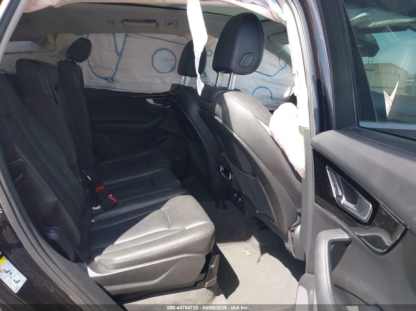 2019 Audi Q7 VIN WA1VAAF7XKD003958 IAAI salvage auction — RIGHT SIDE, Original (Texas), sold $4,850 on 2026-07-14 (photo 8)
