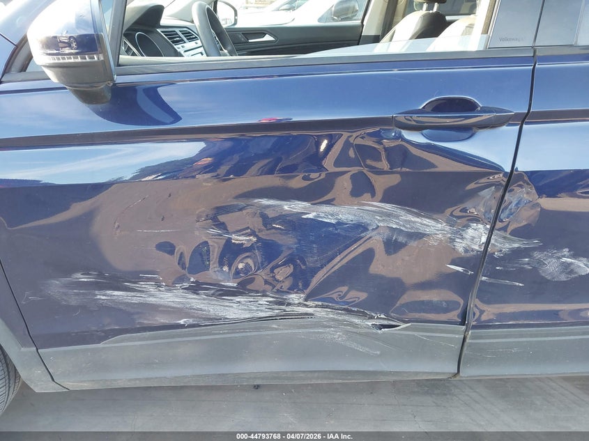 2021 Volkswagen Tiguan VIN 3VV1B7AX8MM059675 IAAI salvage auction — LEFT SIDE, Original (Texas), sold $5,600 on 2026-07-21 (photo 6)