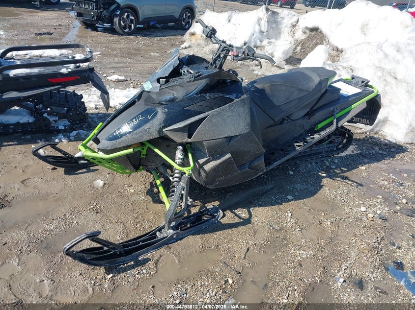 2017 Arctic cat VIN 4UF17SNW5HT115804 IAAI salvage auction — FRONT END, Salvage (Illinois), sold $775 on 2026-09-29 (photo 2)