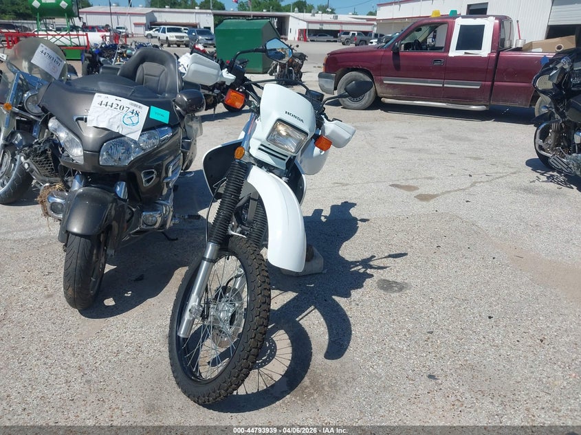 2025 Honda Xr650 VIN JH2RD0605SK401450 IAAI salvage auction — LEFT SIDE, Wait Title, sold $6,400 on 2026-07-07 (photo 5)