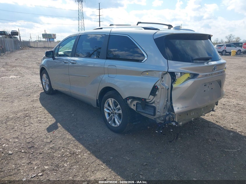 2025 Toyota Sienna VIN 5TDZSKFC2SS202224 IAAI salvage auction — REAR END, Wait Title, sold $30,250 on 2026-07-27 (photo 3)