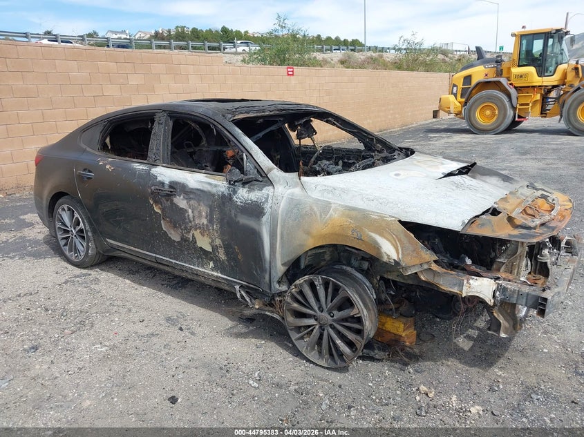 2018 Kia Cadenza VIN KNALC4J11J5100998 IAAI salvage auction — TOTAL BURN, Wait Title, sold $225 on 2026-07-08 (photo 1)