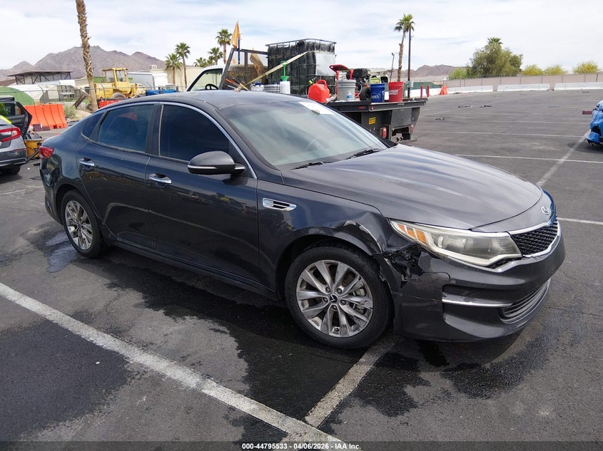 2017 Kia Optima VIN 5XXGT4L32HG154142 IAAI salvage auction — RIGHT FRONT, Salvage Title, sold $1,600 on 2026-08-02 (photo 1)