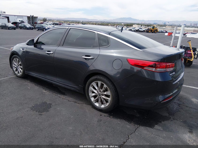 2017 Kia Optima VIN 5XXGT4L32HG154142 IAAI salvage auction — RIGHT FRONT, Salvage Title, sold $1,600 on 2026-08-02 (photo 3)