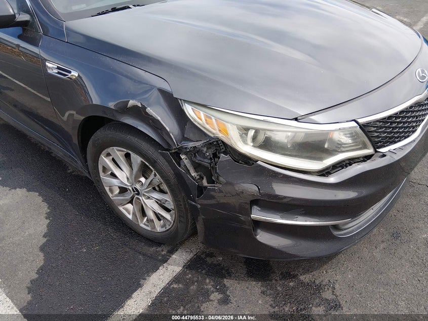 2017 Kia Optima VIN 5XXGT4L32HG154142 IAAI salvage auction — RIGHT FRONT, Salvage Title, sold $1,600 on 2026-08-02 (photo 6)