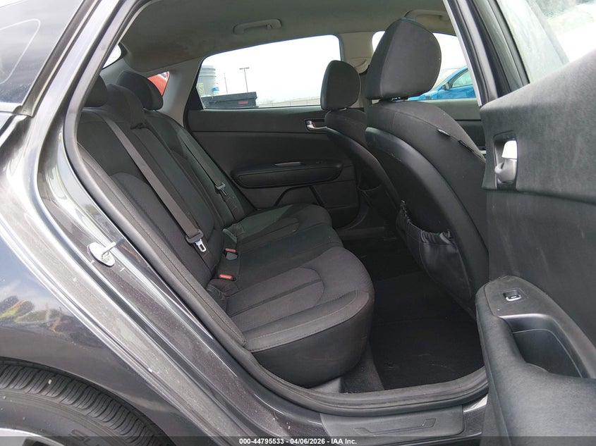 2017 Kia Optima VIN 5XXGT4L32HG154142 IAAI salvage auction — RIGHT FRONT, Salvage Title, sold $1,600 on 2026-08-02 (photo 8)