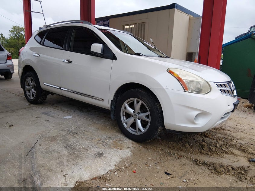 2011 Nissan Rogue VIN JN8AS5MVXBW315698 IAAI salvage auction — SIDE, Rebuildable (Florida), sold $325 on 2026-07-07 (photo 1)