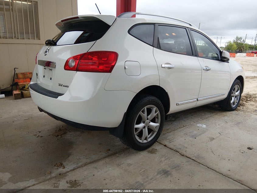 2011 Nissan Rogue VIN JN8AS5MVXBW315698 IAAI salvage auction — SIDE, Rebuildable (Florida), sold $325 on 2026-07-07 (photo 4)