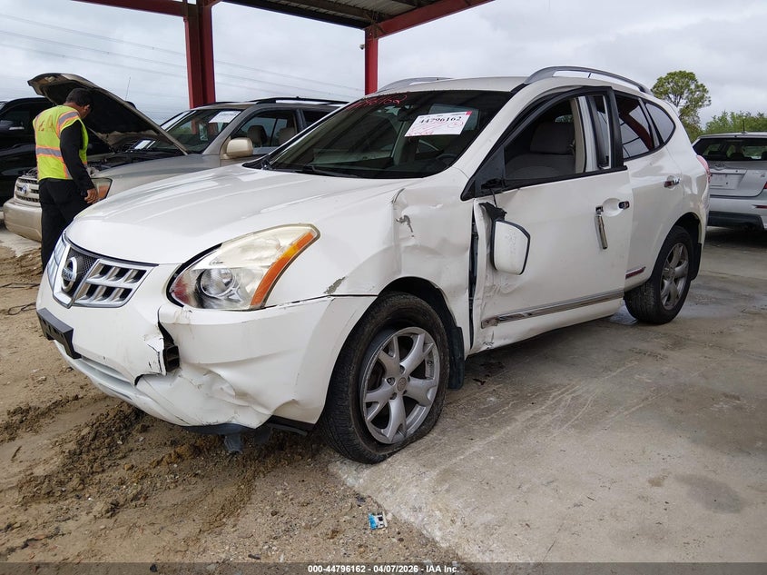 2011 Nissan Rogue VIN JN8AS5MVXBW315698 IAAI salvage auction — SIDE, Rebuildable (Florida), sold $325 on 2026-07-07 (photo 6)