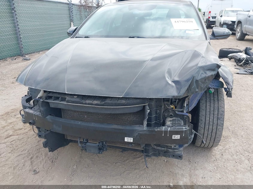 2021 Hyundai Elantra VIN KMHLS4AG0MU195098 IAAI salvage auction — FRONT END, Original (Texas), sold $2,450 on 2026-07-06 (photo 6)