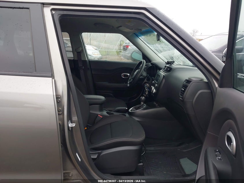 2017 Kia Soul VIN KNDJN2A20H7497779 IAAI salvage auction — LEFT SIDE, Salvage (Illinois), sold $1,675 on 2026-07-08 (photo 5)