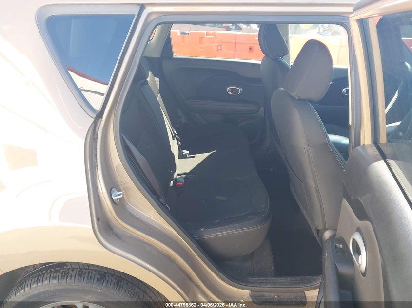 2014 Kia Soul VIN KNDJN2A27E7027583 IAAI salvage auction — REAR END, Salvage (Oregon), sold $1,650 on 2026-07-09 (photo 8)