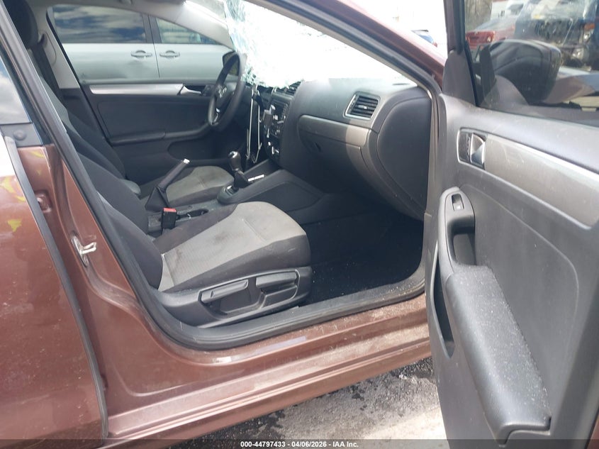 2017 Volkswagen Jetta VIN 3VW167AJ8HM408822 IAAI salvage auction — FRONT END, Wait Title, sold $1,350 on 2026-07-10 (photo 5)