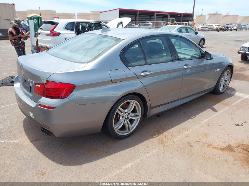 2012 BMW 5er VIN WBAFR9C50CDV58677 IAAI salvage auction — WATER/FLOOD, Salvage (Hawaii), sold $375 on 2026-08-04 (photo 4)