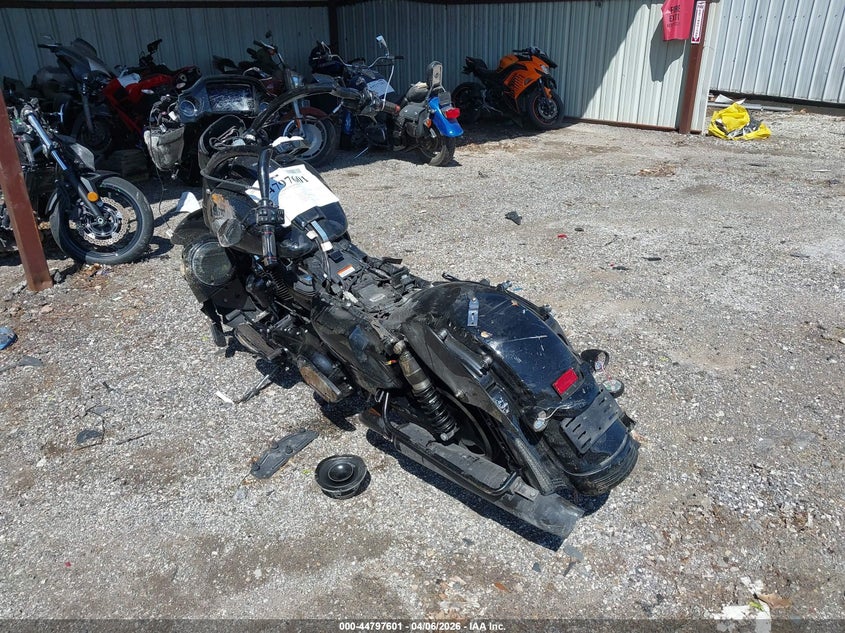 2023 Harley-davidson Fltrxs VIN 1HD1KTP15PB680263 IAAI salvage auction — ROLLOVER, Clear (Indiana), sold $2,800 on 2026-07-20 (photo 3)